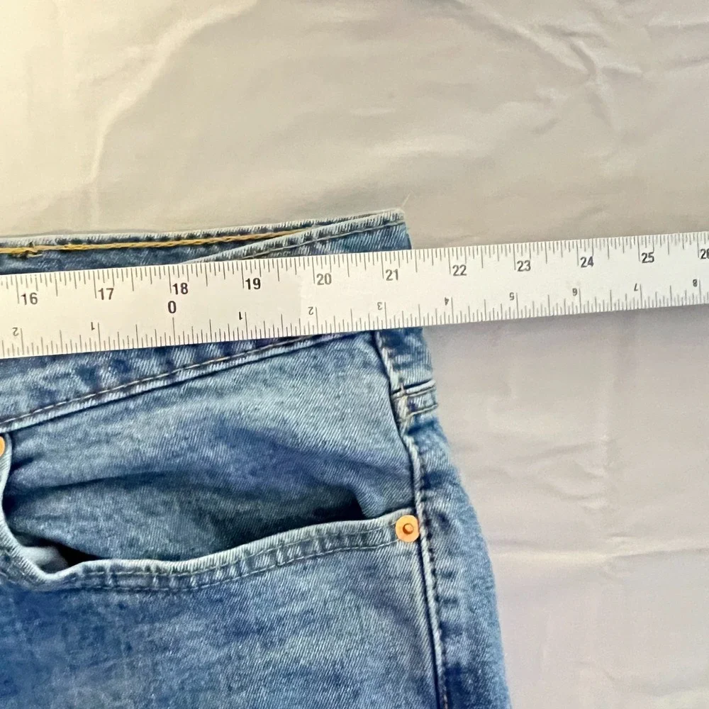 Levis levi 550